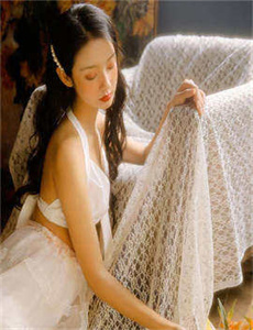 一个上面吃一个下的电影免费的,亚洲最大的成人网